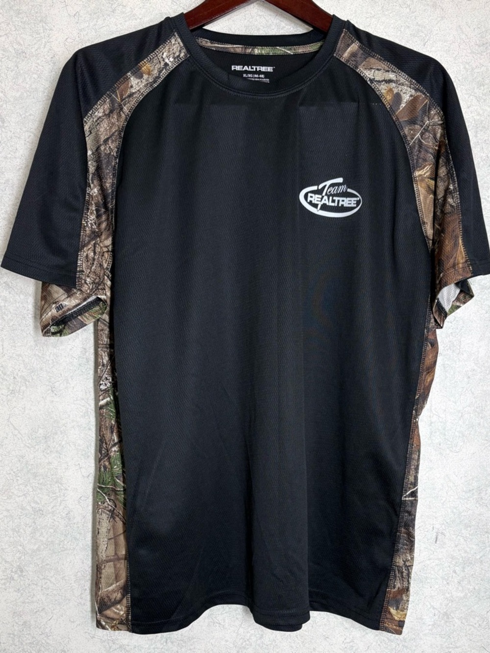 RealTree Team Men's XL Athletic T-Shirt Black/Camo Moisture Wicking Crew Neck